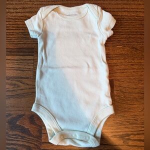 Light Green Swaddle Designs Cream Baby Bodysuit NWOT